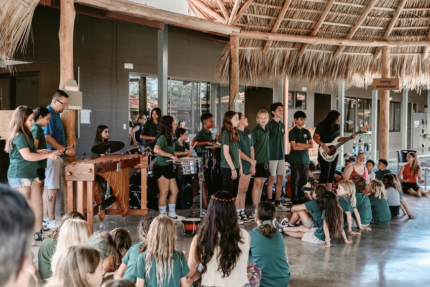 La Paz School - Music
